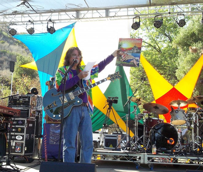 Roger explaining the Moonalice Legend